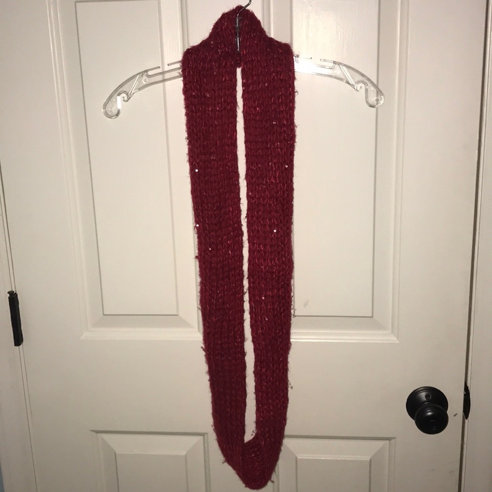Red infinity scarf
